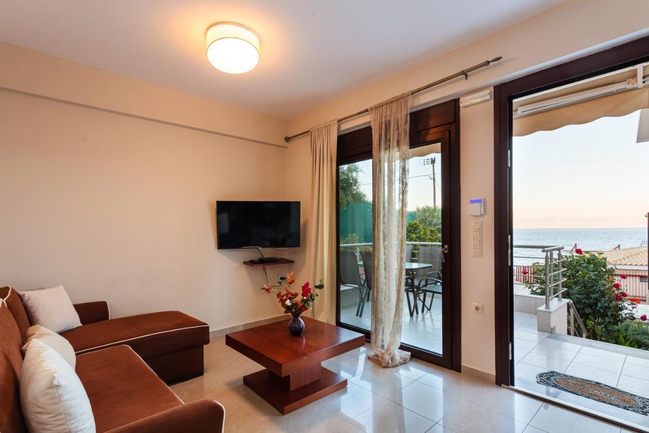 Seaside Getaway - Aelia Villa'S Dreamy Paradise Petalídi Kültér fotó