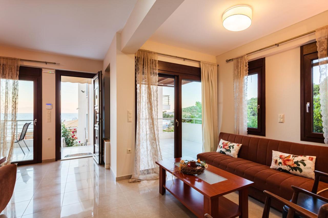 Seaside Getaway - Aelia Villa'S Dreamy Paradise Petalídi Kültér fotó