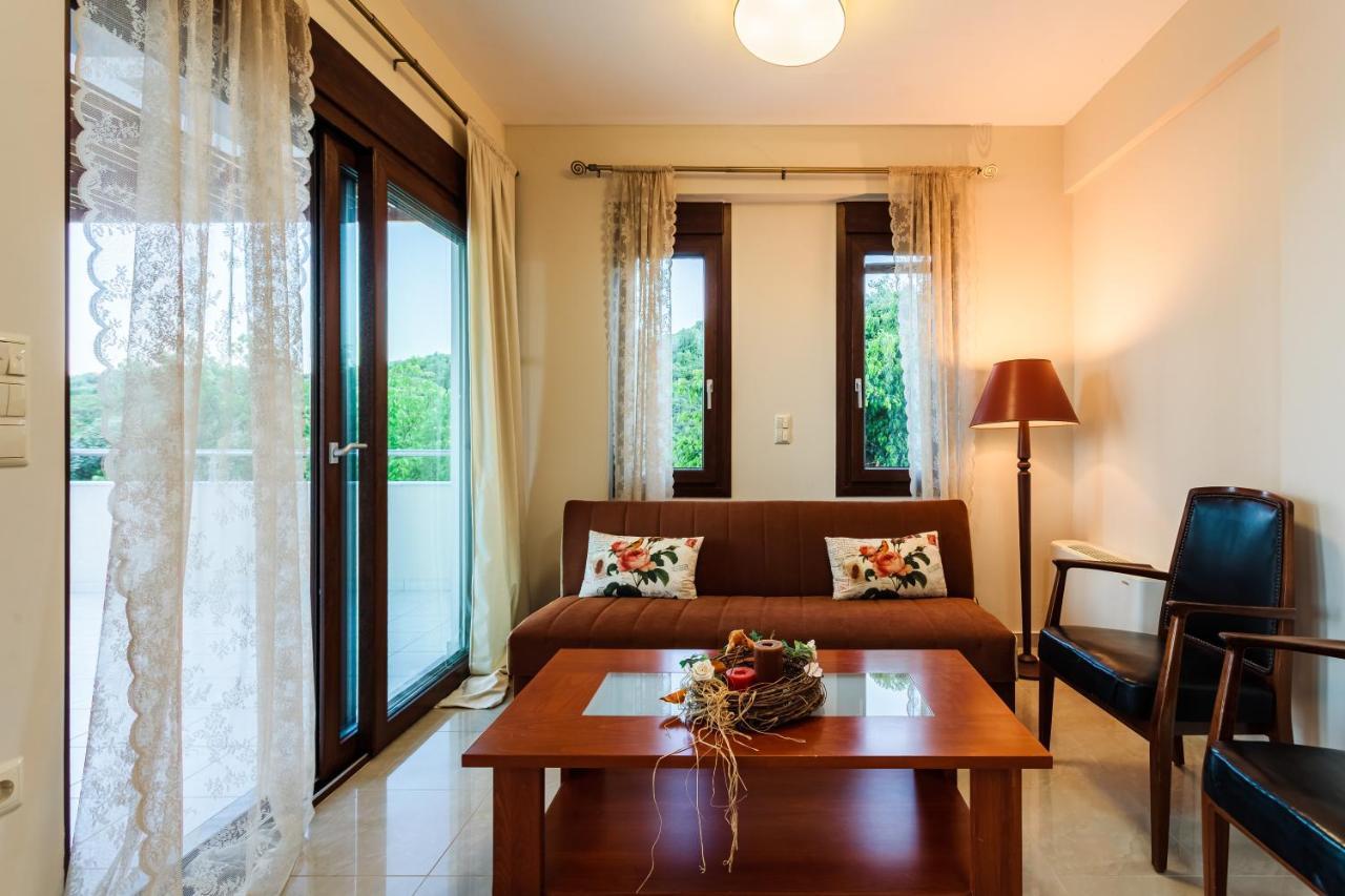 Seaside Getaway - Aelia Villa'S Dreamy Paradise Petalídi Kültér fotó
