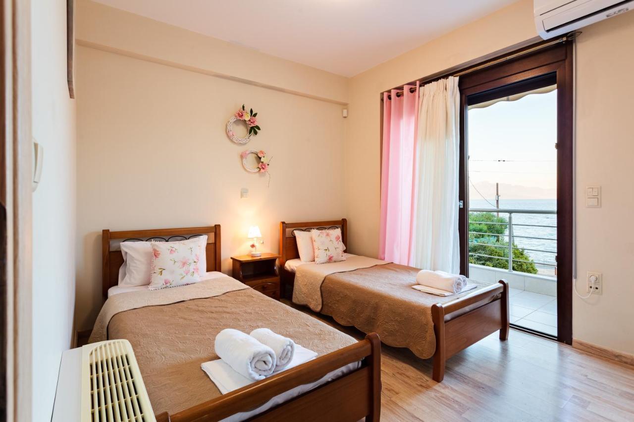 Seaside Getaway - Aelia Villa'S Dreamy Paradise Petalídi Kültér fotó