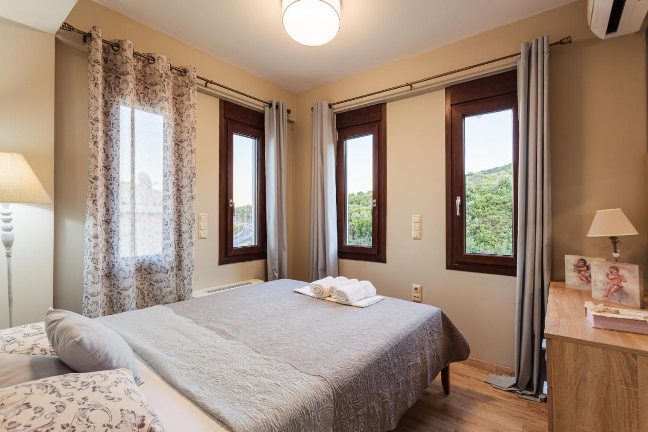 Seaside Getaway - Aelia Villa'S Dreamy Paradise Petalídi Kültér fotó